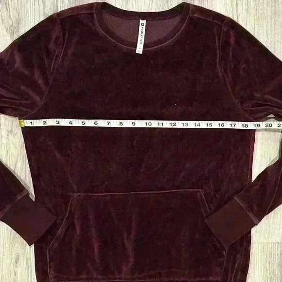 Fabletics Liane Long Sleeve Velour Sweatshirt Pullover Purple Crew Neck Size S - Picture 3 of 7
